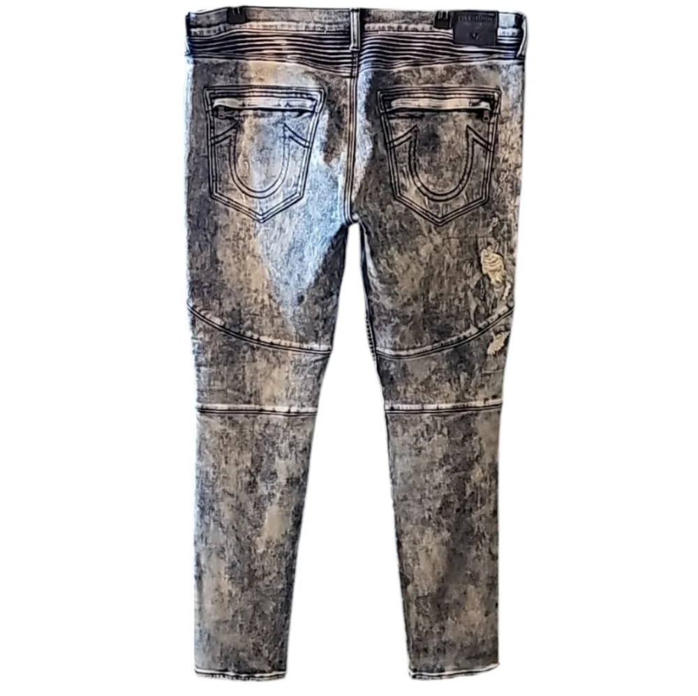 💥True Religion Blue Acid-Wash Rocco Rlxd Skinny Jeans. Men's Size: W40x34L